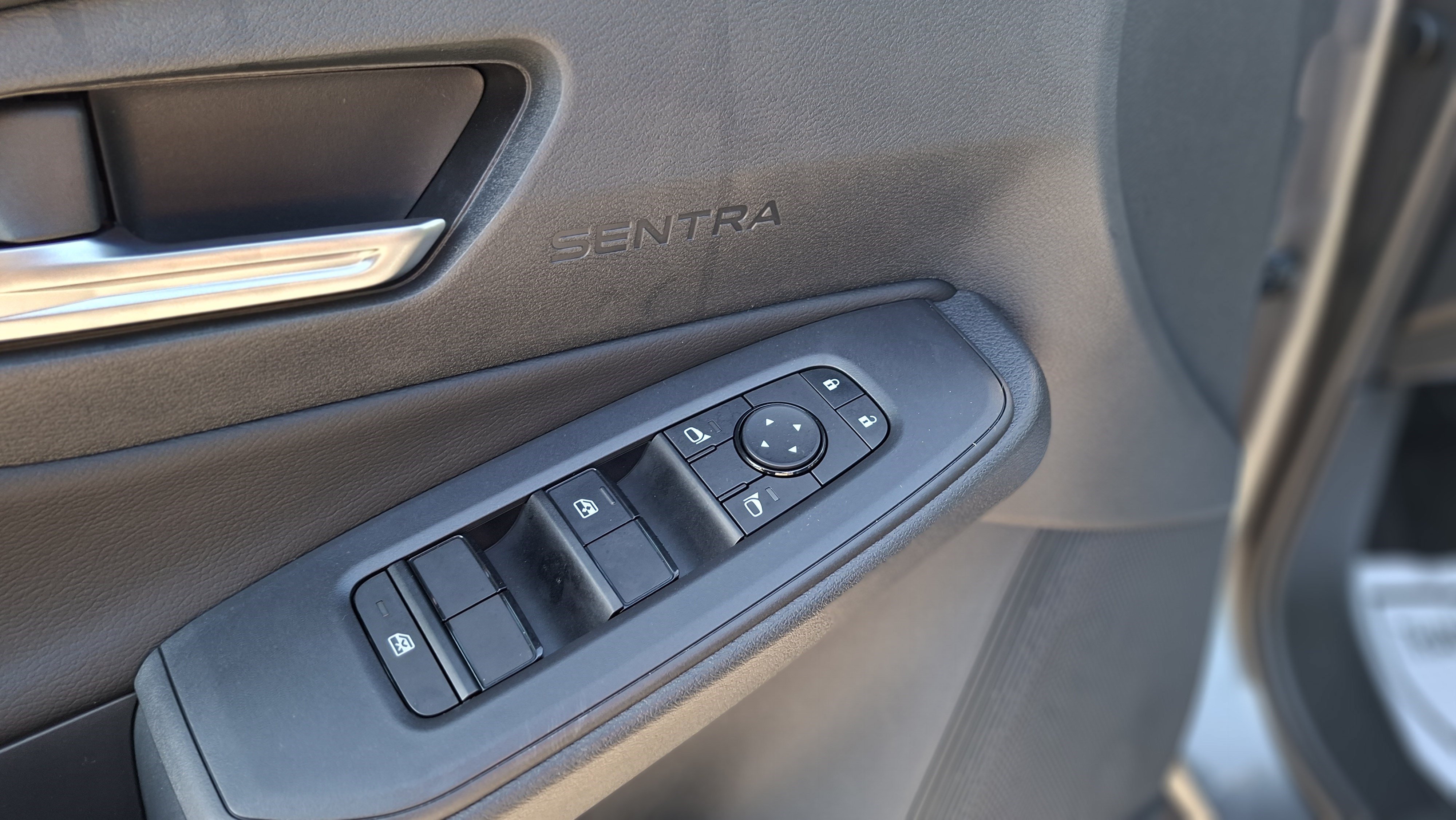 New 2026 Nissan Sentra SV w/ SV Convenience Package FWD image 12