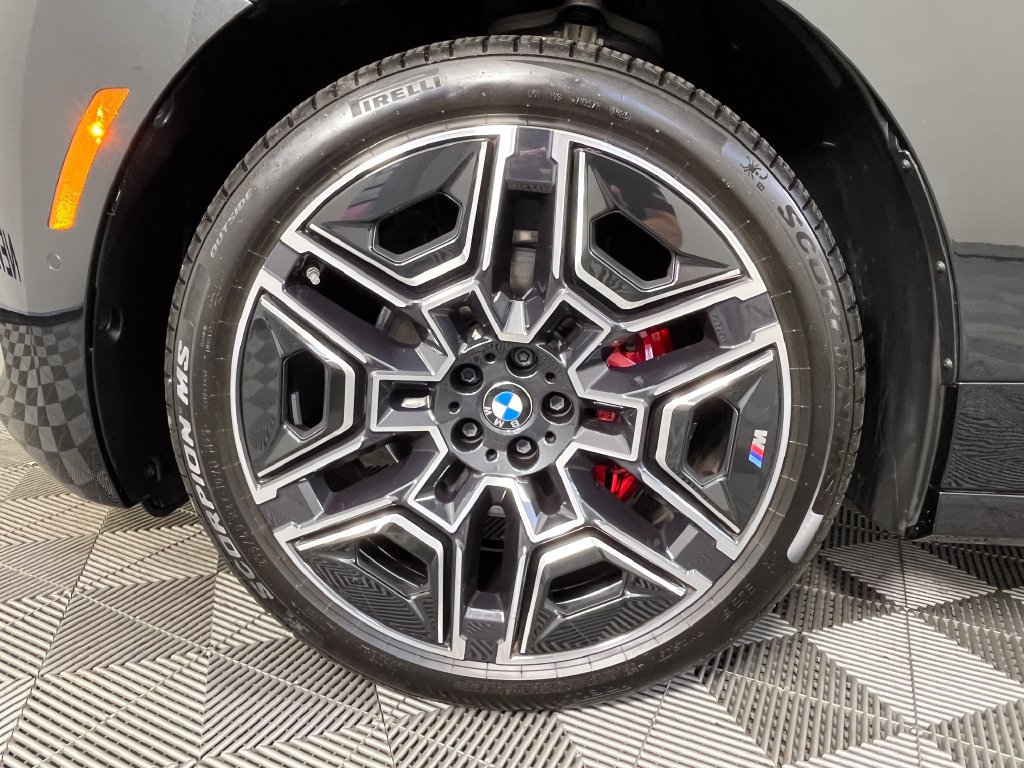 Certified 2026 BMW iX xDrive60 w/ M Sport Package AWD/4WD image 14