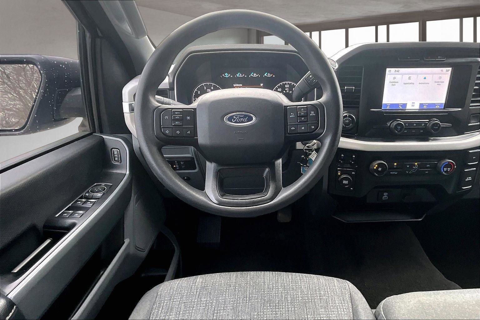 Used 2022 Ford F150 XLT w/ Trailer Tow Package image 6