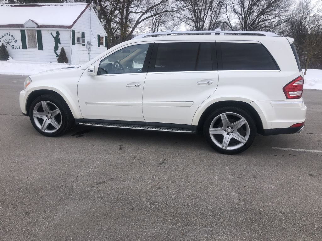 Used 2011 Mercedes-Benz GL 550 4MATIC image 14