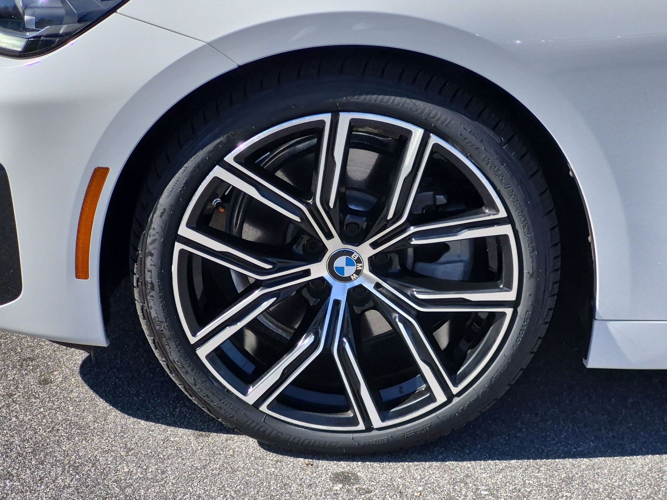 Used 2024 BMW 230i Coupe w/ Convenience Package RWD image 10