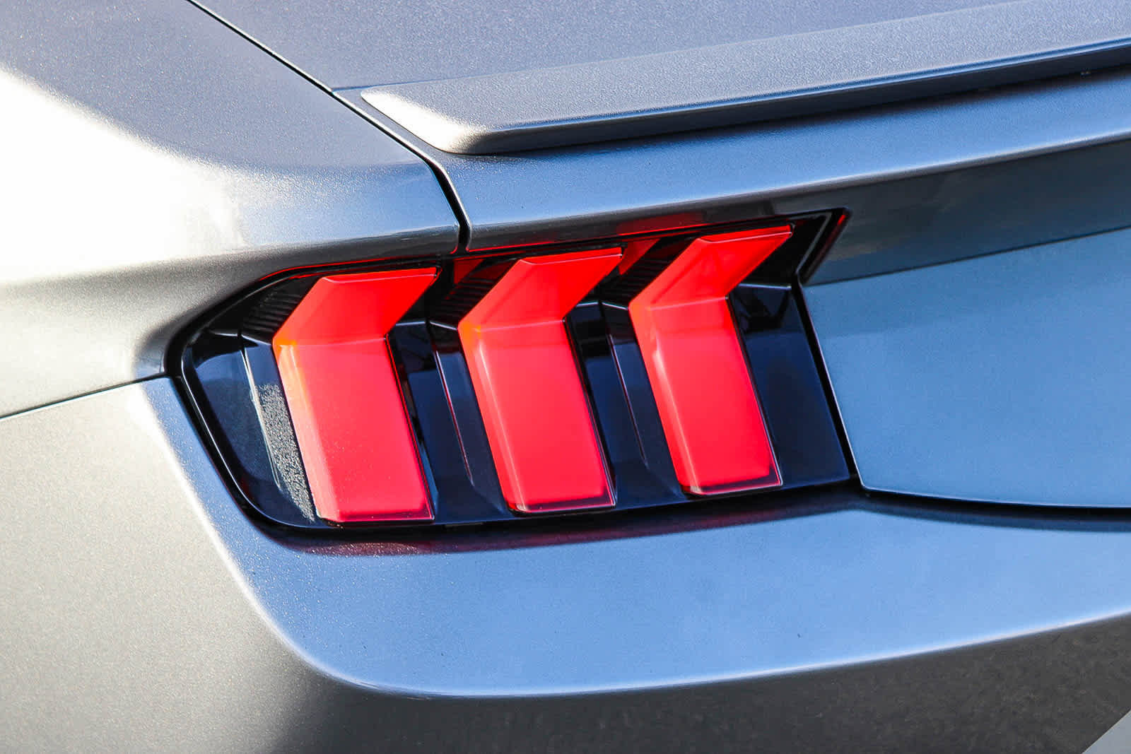 Used 2025 Ford Mustang Premium RWD image 9