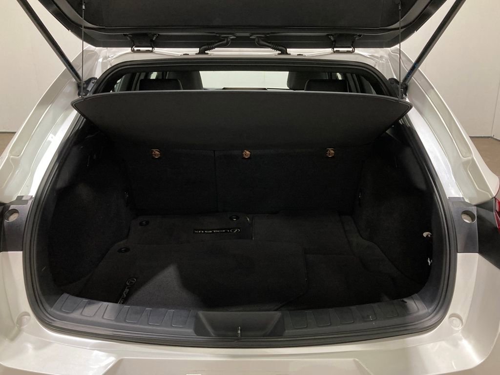 Used 2019 Lexus UX 200 image 5