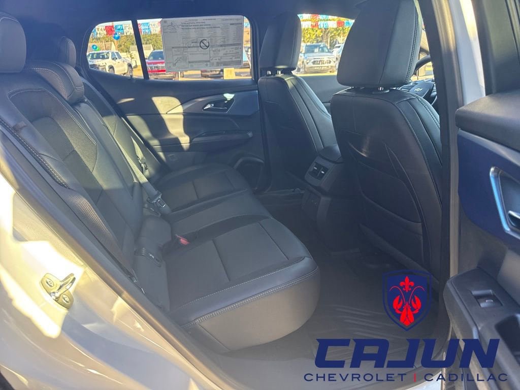New 2026 Chevrolet Equinox EV LT w/ Convenience Package II AWD/4WD image 17