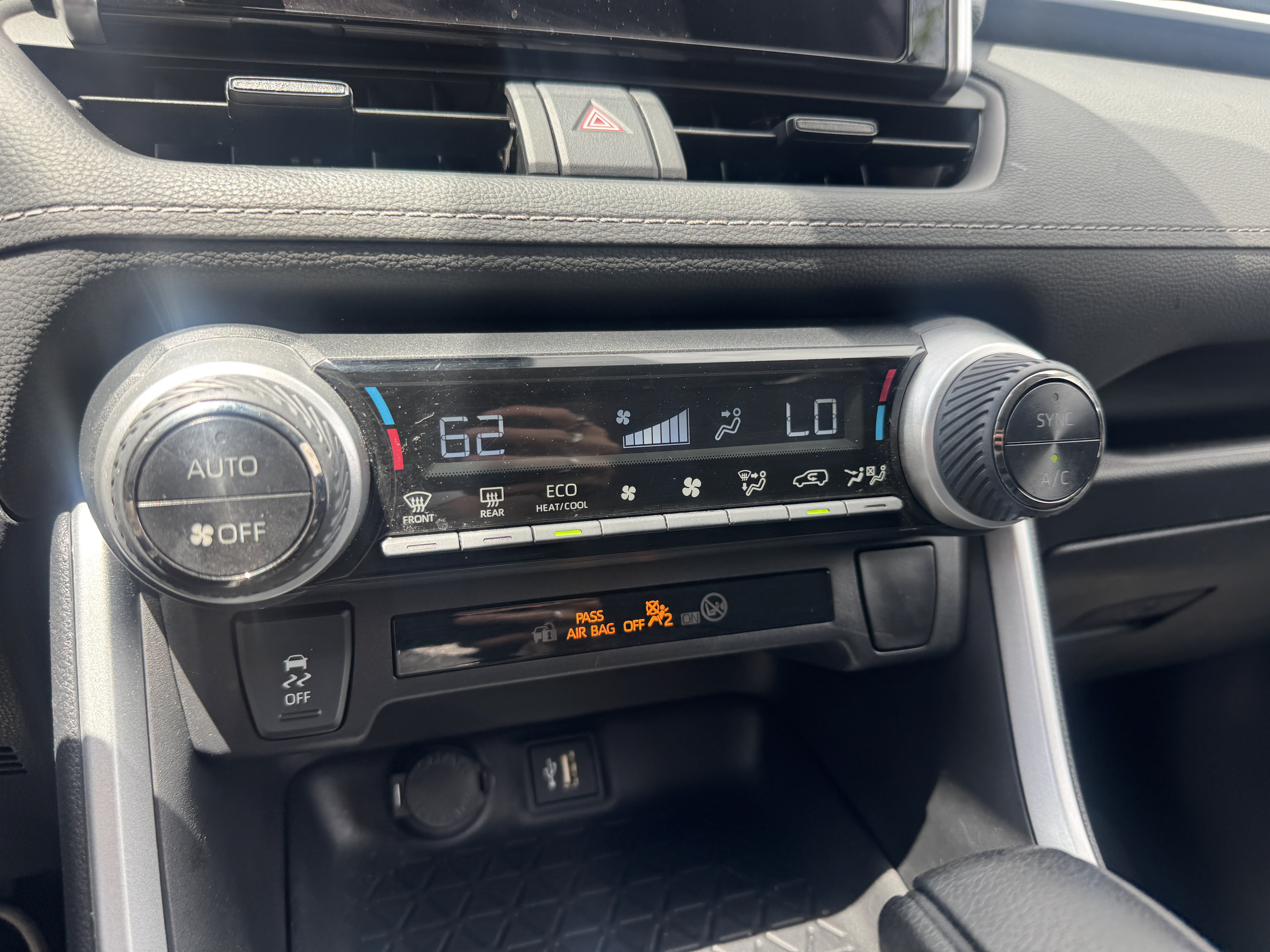 Certified 2024 Toyota RAV4 LE AWD/4WD image 35