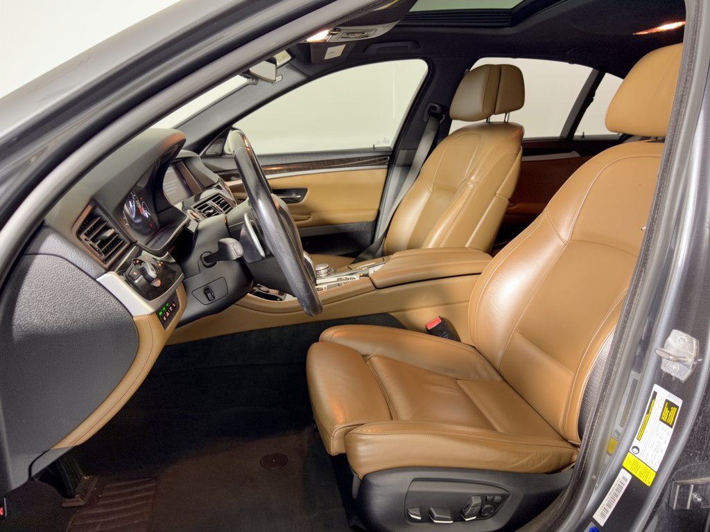 Used 2016 BMW 535i Sedan RWD image 5