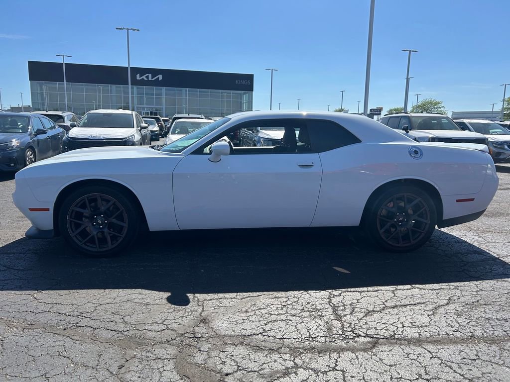 Used 2019 Dodge Challenger GT w/ Performance Handling Group RWD image 4