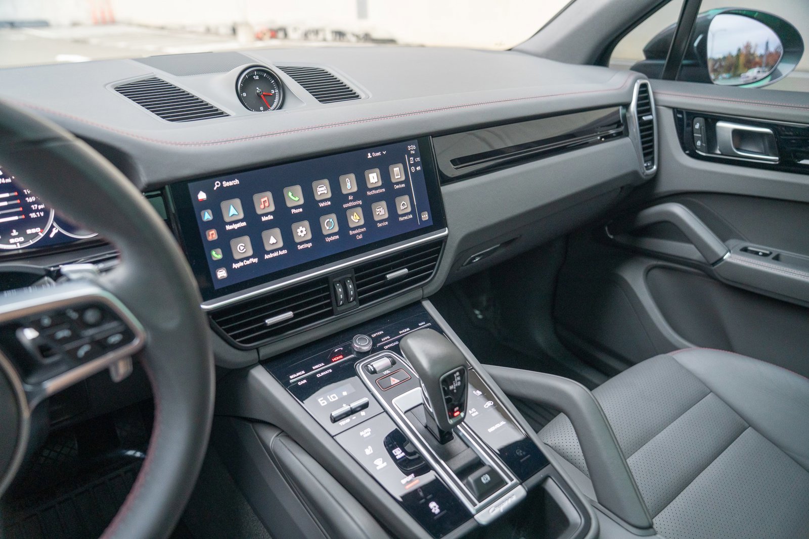 Used 2023 Porsche Cayenne image 15