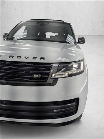 New 2026 Land Rover Range Rover Long Wheelbase SE image 9