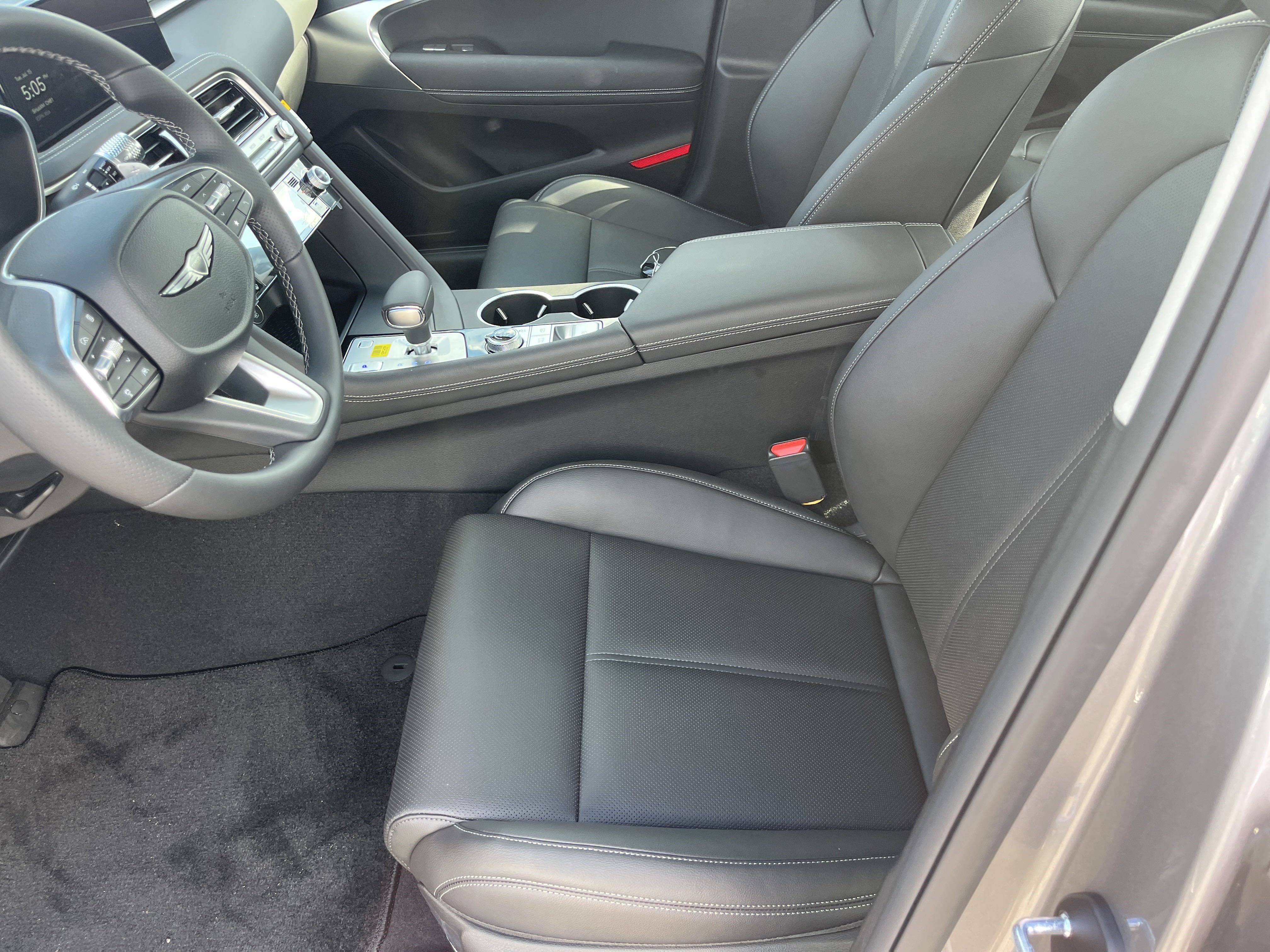 New 2026 Genesis G70 2.5T image 4