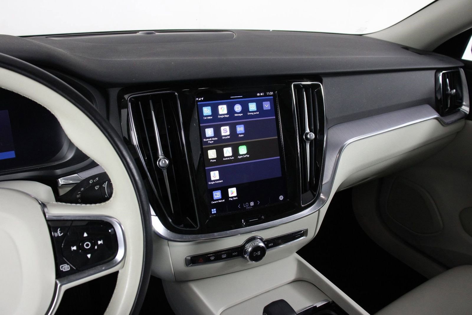 Certified 2025 Volvo S60 B5 Core image 9