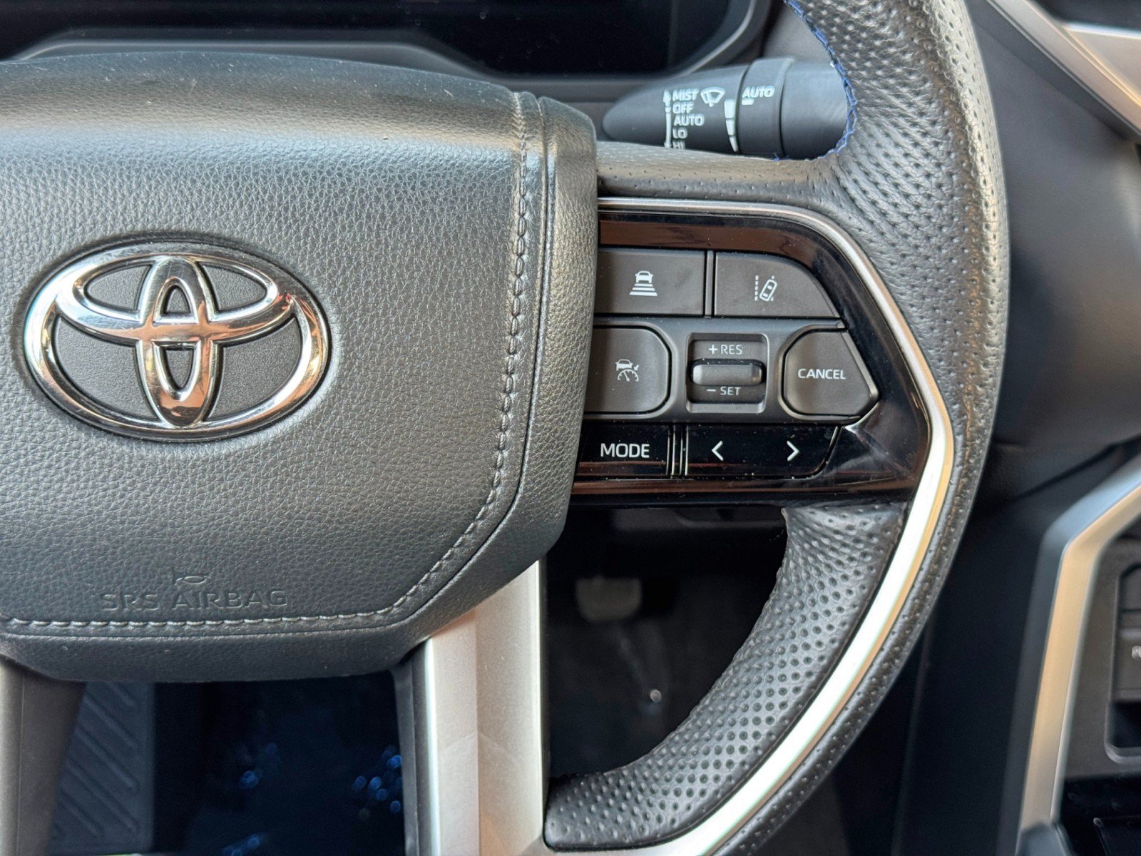Used 2022 Toyota Tundra Platinum w/ Advanced Package AWD/4WD image 23