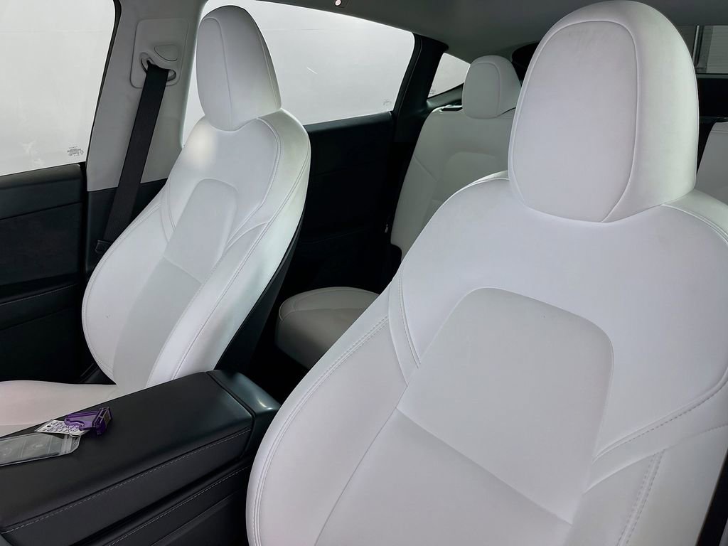 Used 2024 Tesla Model Y Performance image 23