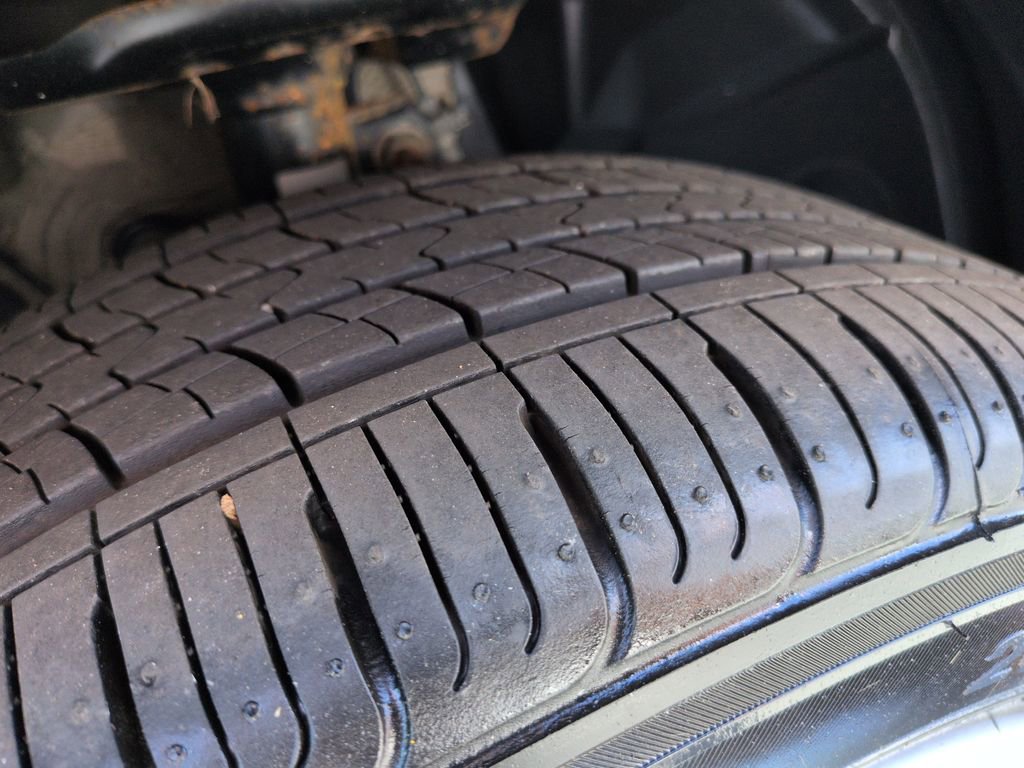 Used 2018 Nissan Sentra SV w/ Premium Package (P01) image 28