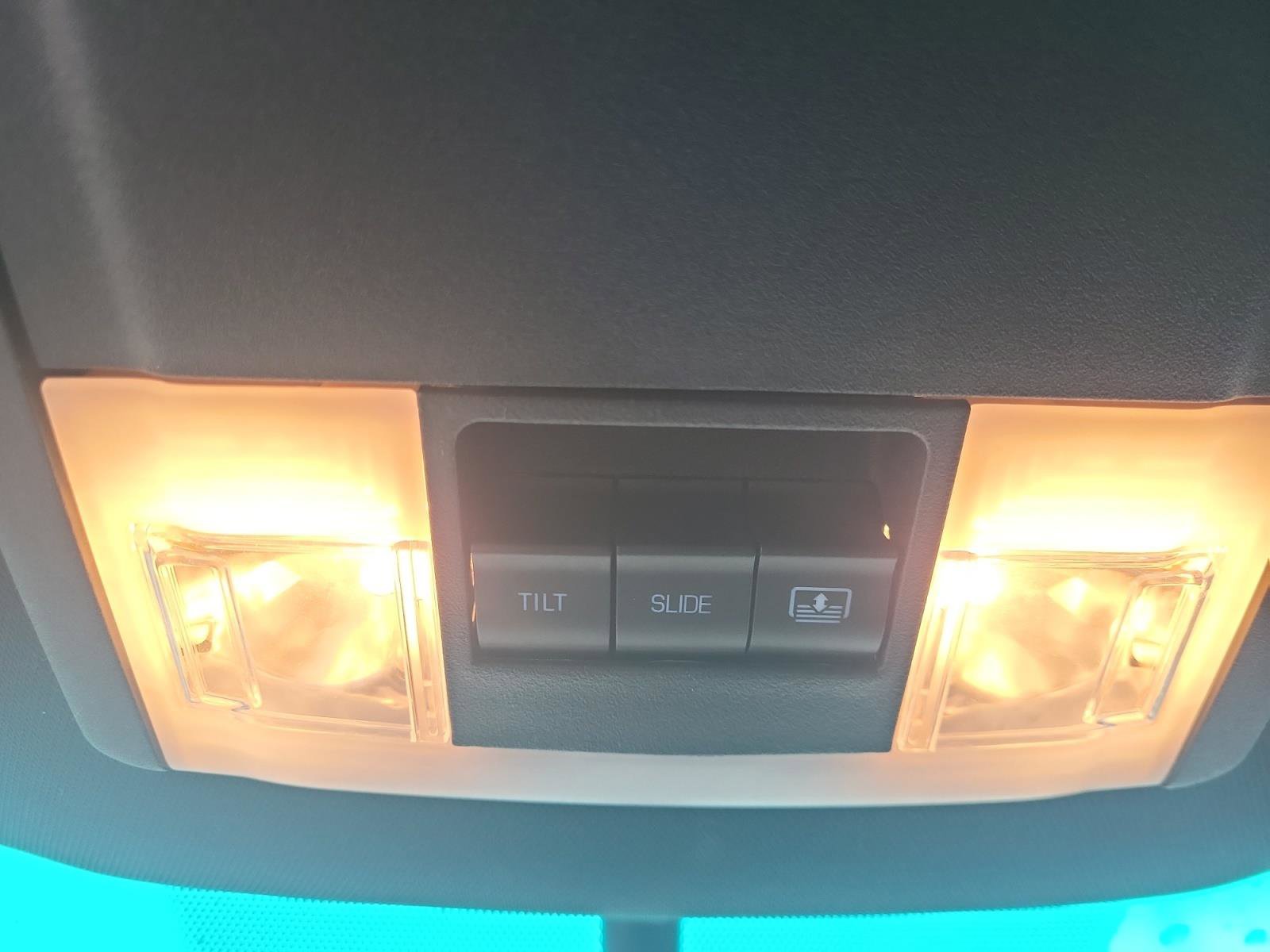 Used 2016 Ford Explorer XLT w/ Equipment Group 201A image 17