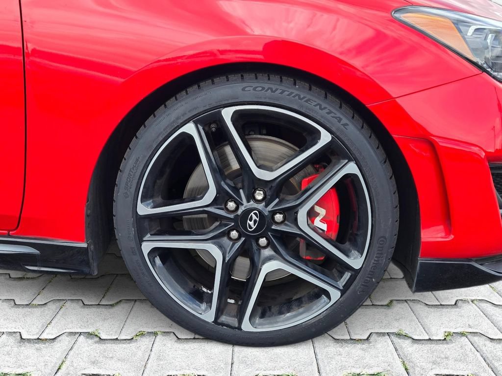 Used 2022 Hyundai Veloster N FWD image 3