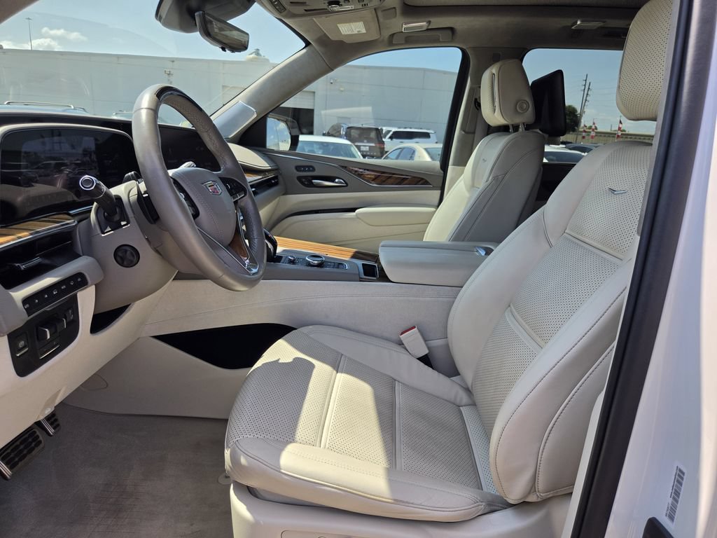 Used 2021 Cadillac Escalade ESV Sport Platinum w/ LPO, ONYX Package AWD/4WD image 26