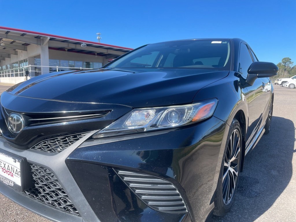Used 2020 Toyota Camry SE image 10