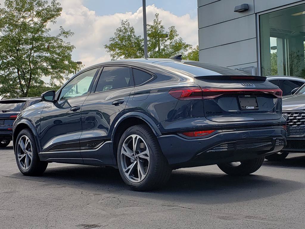 New 2027 Audi Q6 e-tron Premium Plus AWD/4WD image 3