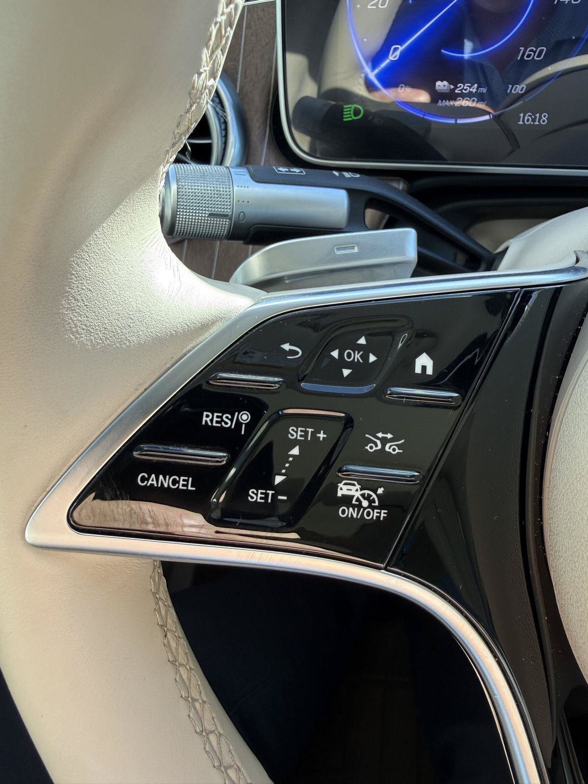 Used 2022 Mercedes-Benz EQS 450+ Sedan image 30