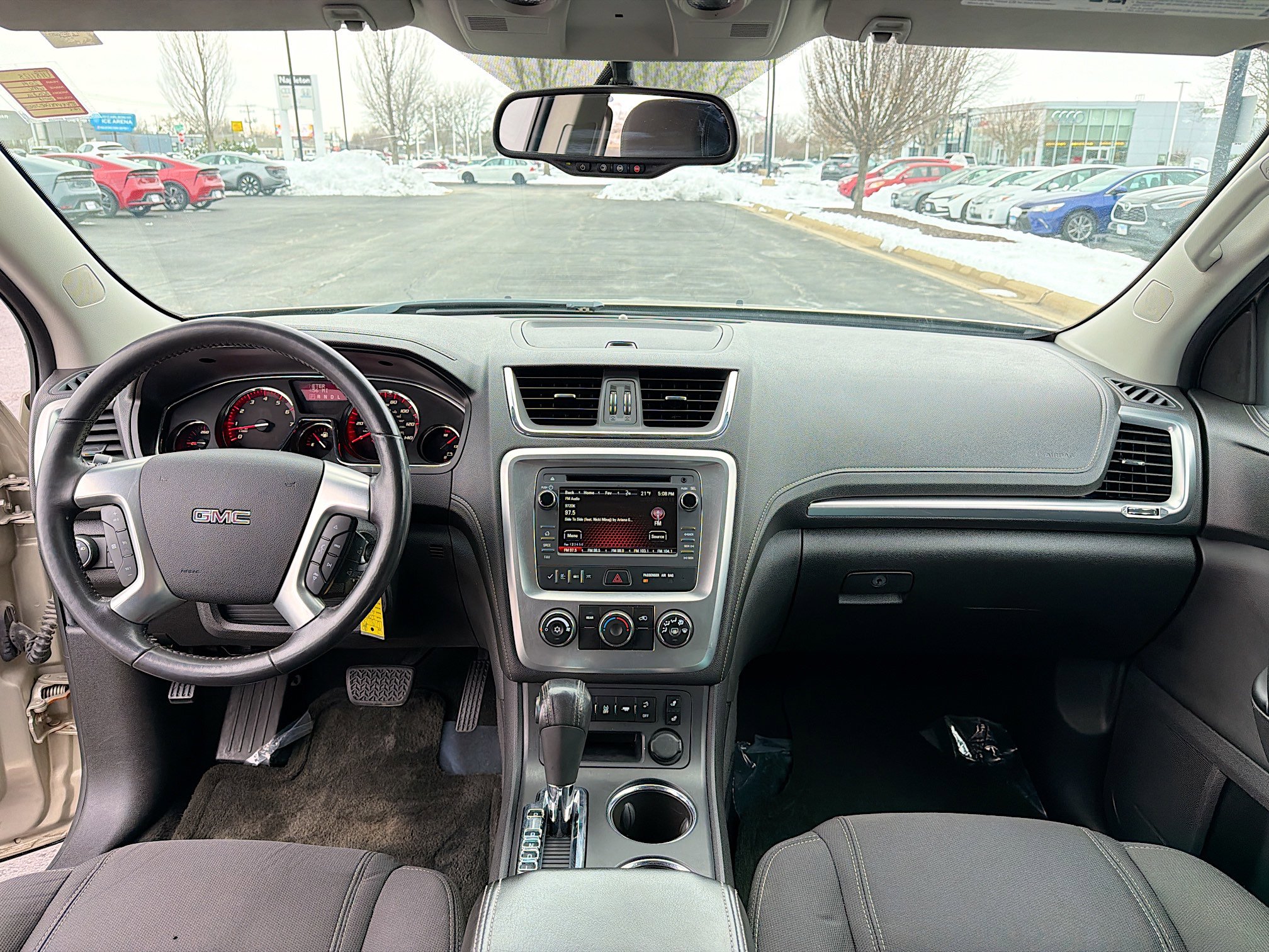 Used 2014 GMC Acadia SLE image 3