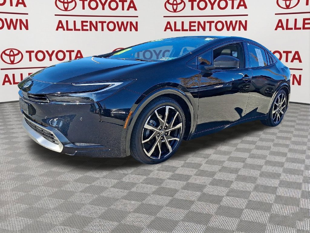 Used 2024 Toyota Prius Prime FWD image 3