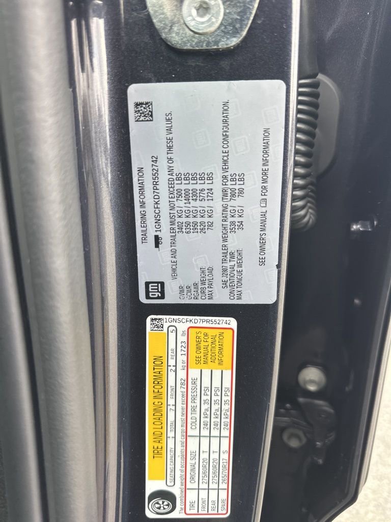 Used 2023 Chevrolet Suburban Premier image 35