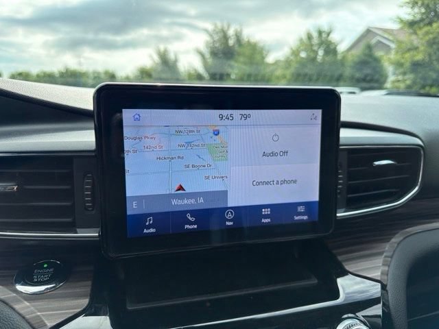 Used 2021 Ford Explorer Limited w/ Equipment Group 301A AWD/4WD image 25