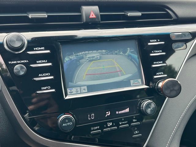 Used 2018 Toyota Camry SE w/ Moonroof Package FWD image 24