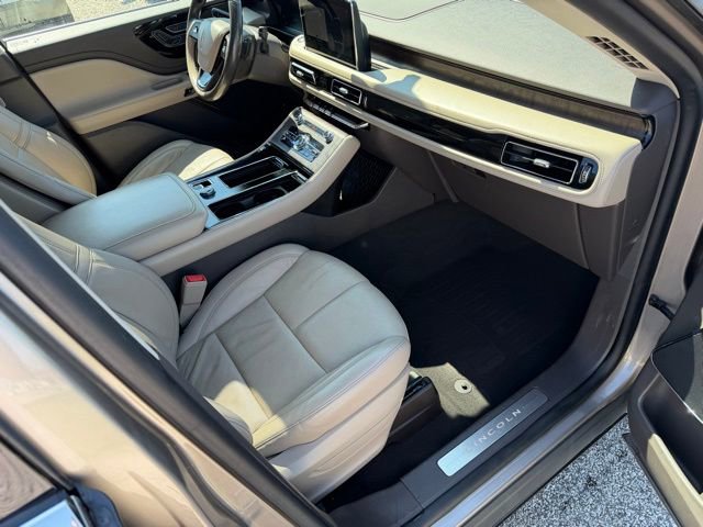 Used 2020 Lincoln Aviator Reserve w/ Equipment Group 201A image 38