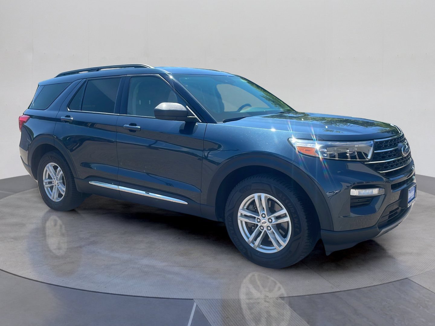 Certified 2023 Ford Explorer XLT w/ Equipment Group 202A AWD/4WD image 10