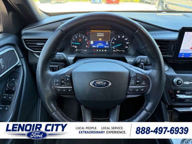 Used 2020 Ford Explorer XLT w/ Equipment Group 202A AWD/4WD image 16