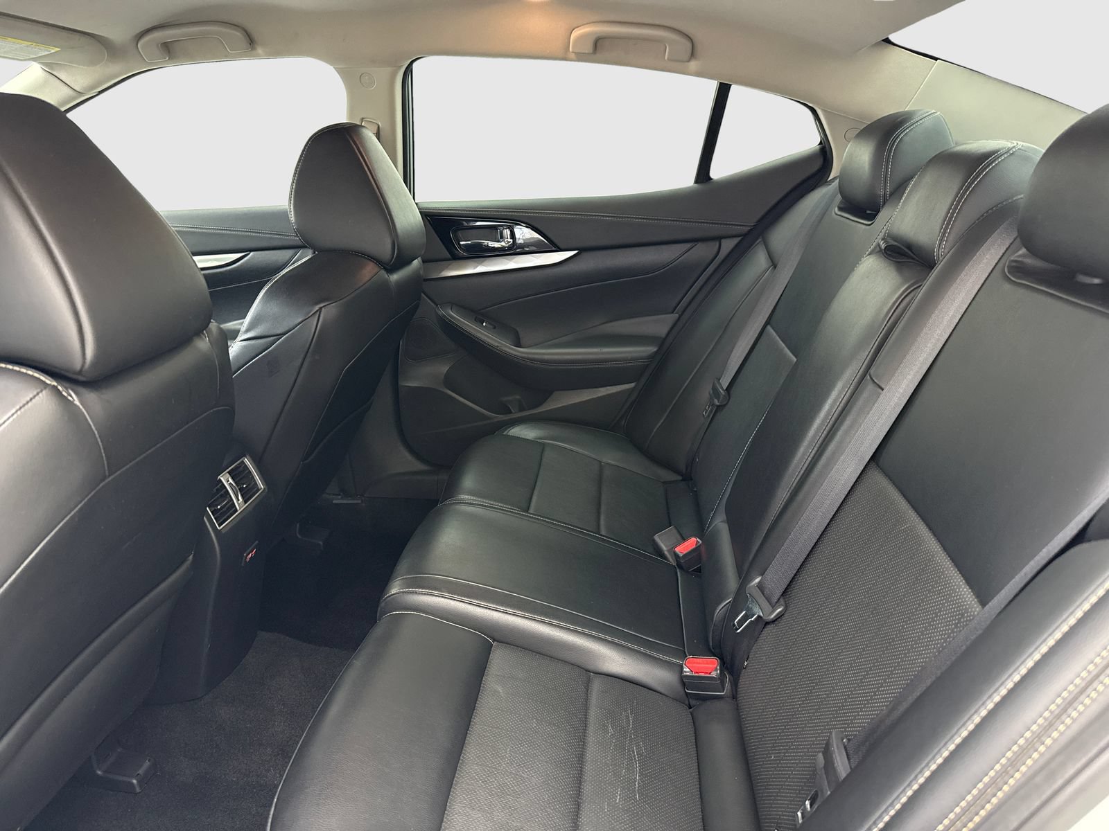 Used 2021 Nissan Maxima 3.5 SV w/ Floor Mat Group FWD image 38