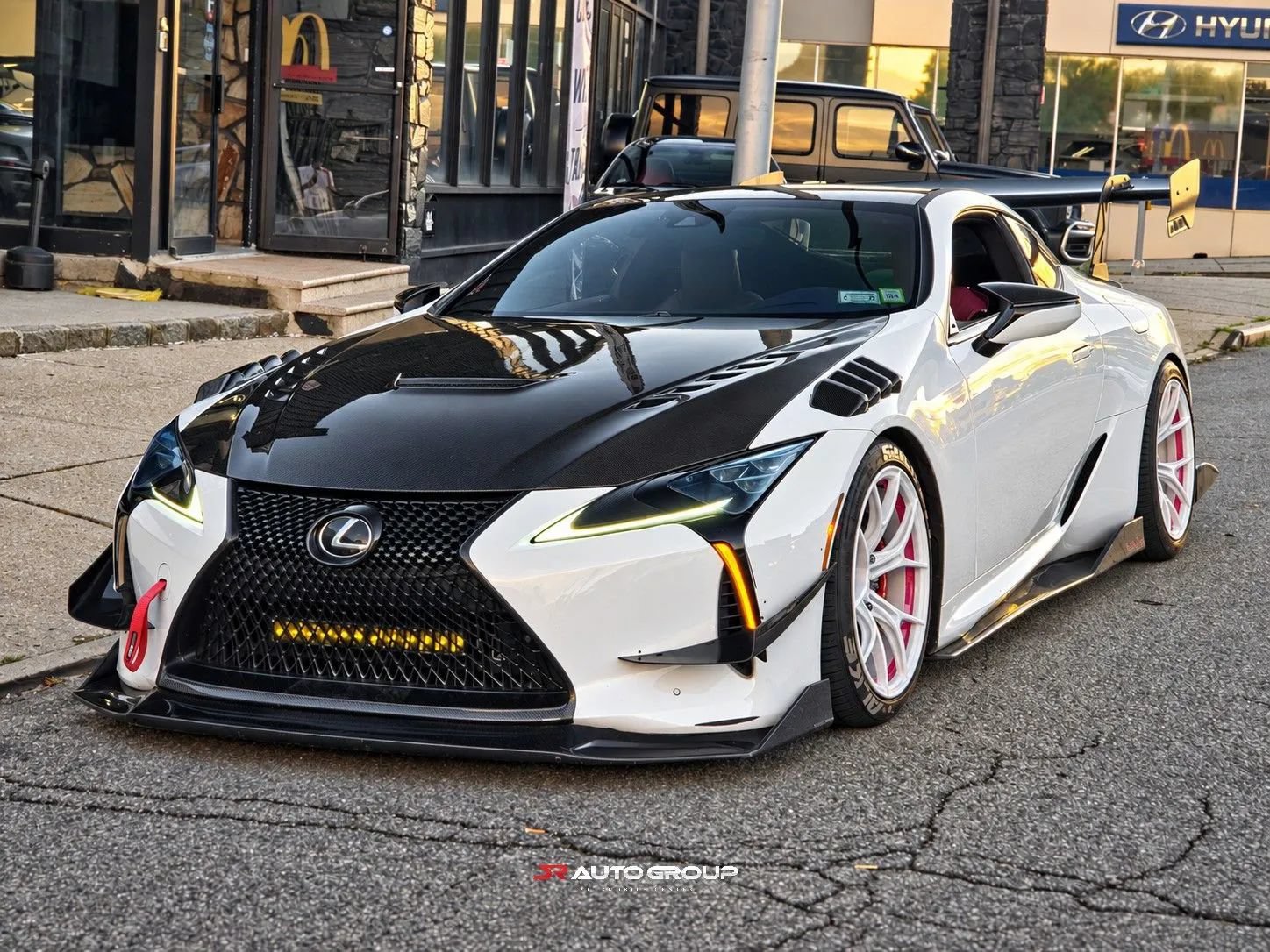 Used 2018 Lexus LC 500 Coupe w/ Touring Package RWD image 4