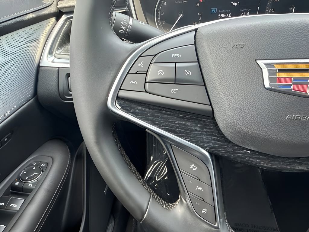 Used 2025 Cadillac XT5 Premium Luxury FWD image 16