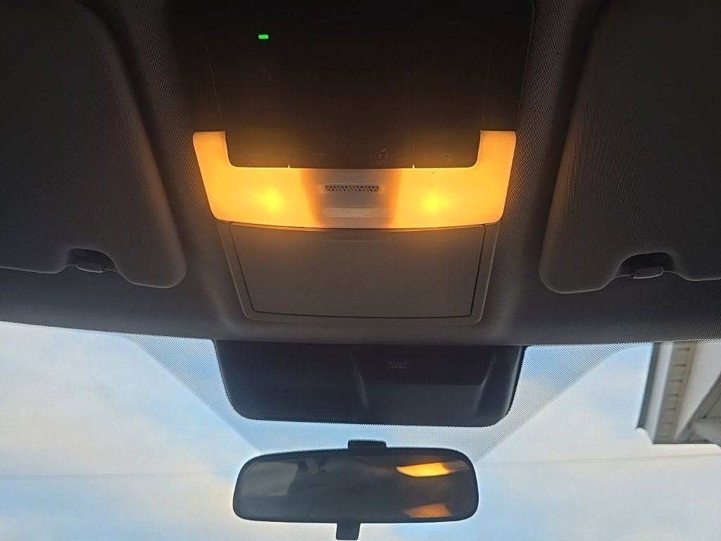 Used 2024 Mitsubishi Outlander SE Black Edition image 31