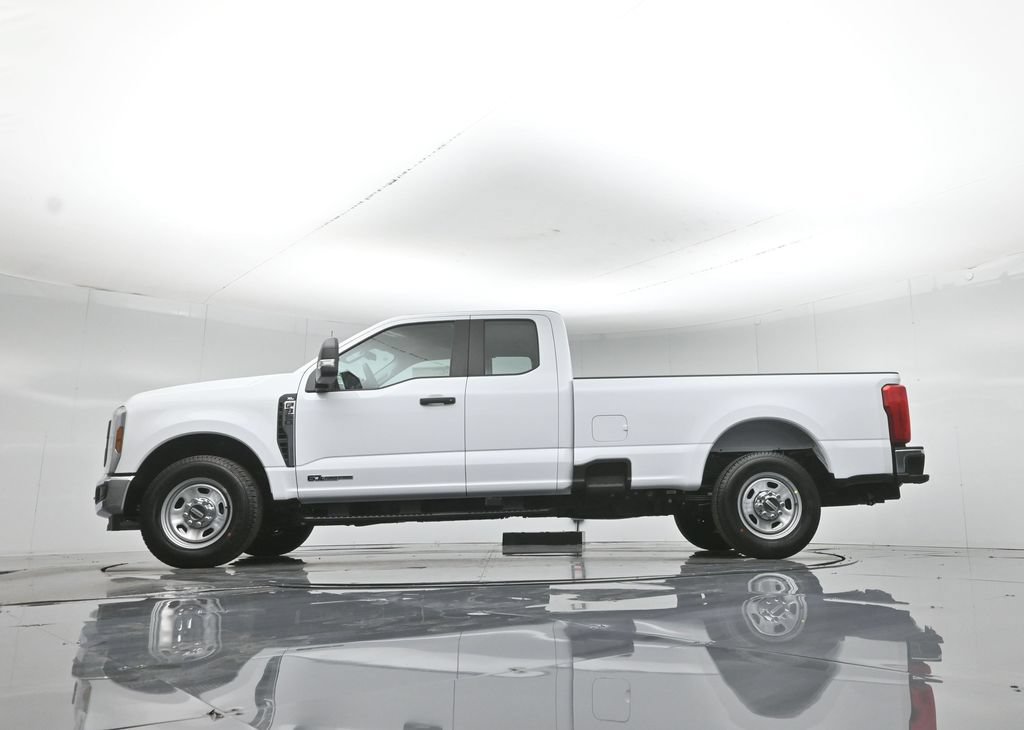 New 2026 Ford F350 XL w/ XL Chrome Package RWD image 7
