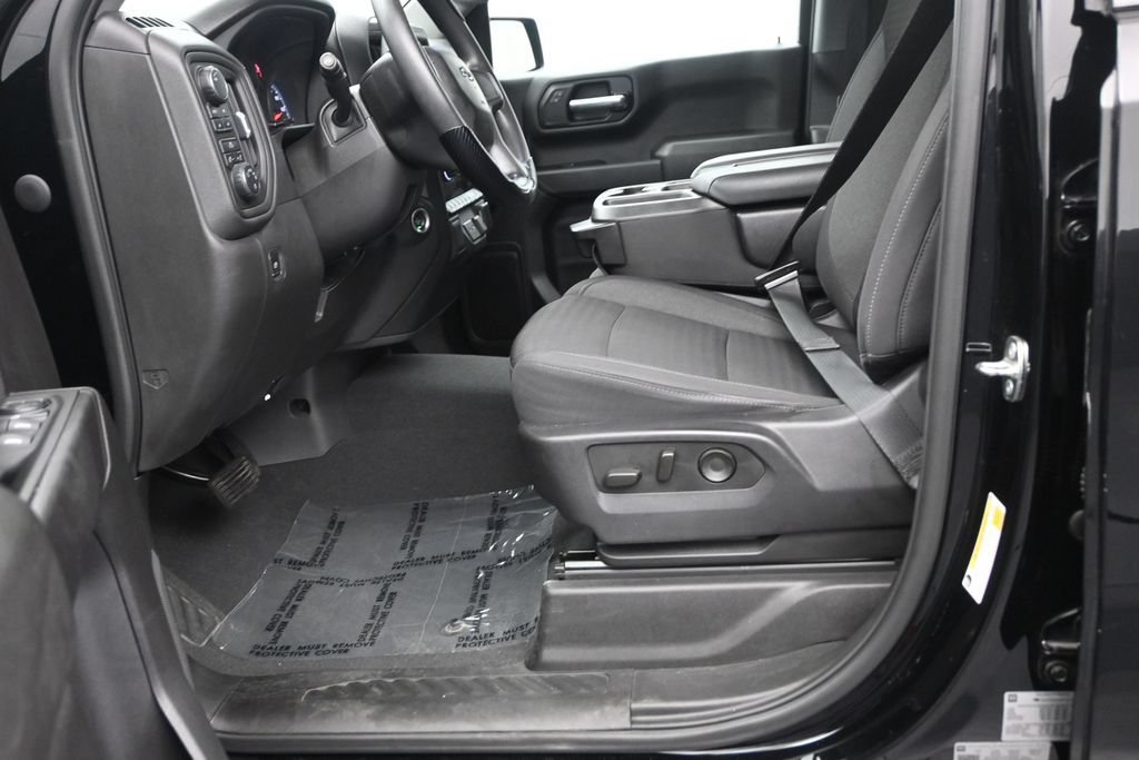 Used 2023 Chevrolet Silverado 1500 Custom Trail Boss w/ LPO, Dark Essentials Package AWD/4WD image 11