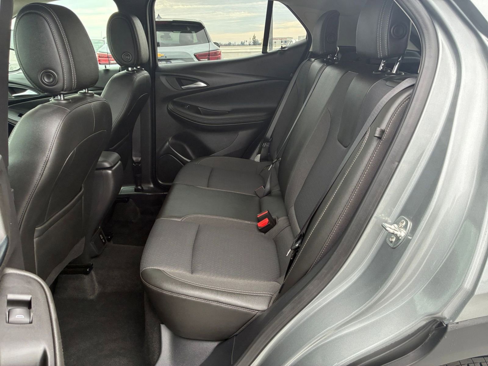 Used 2025 Buick Encore GX Preferred image 24