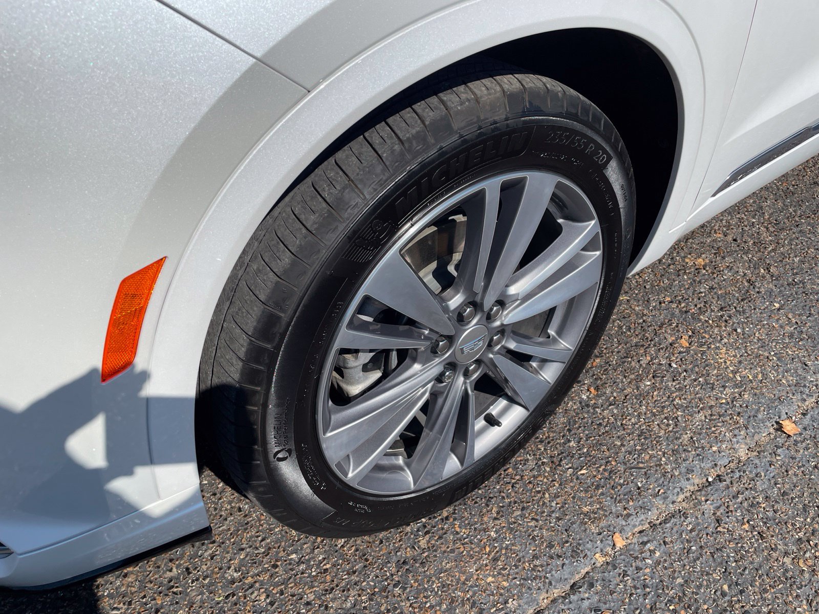 Used 2024 Cadillac XT6 Premium Luxury FWD image 11