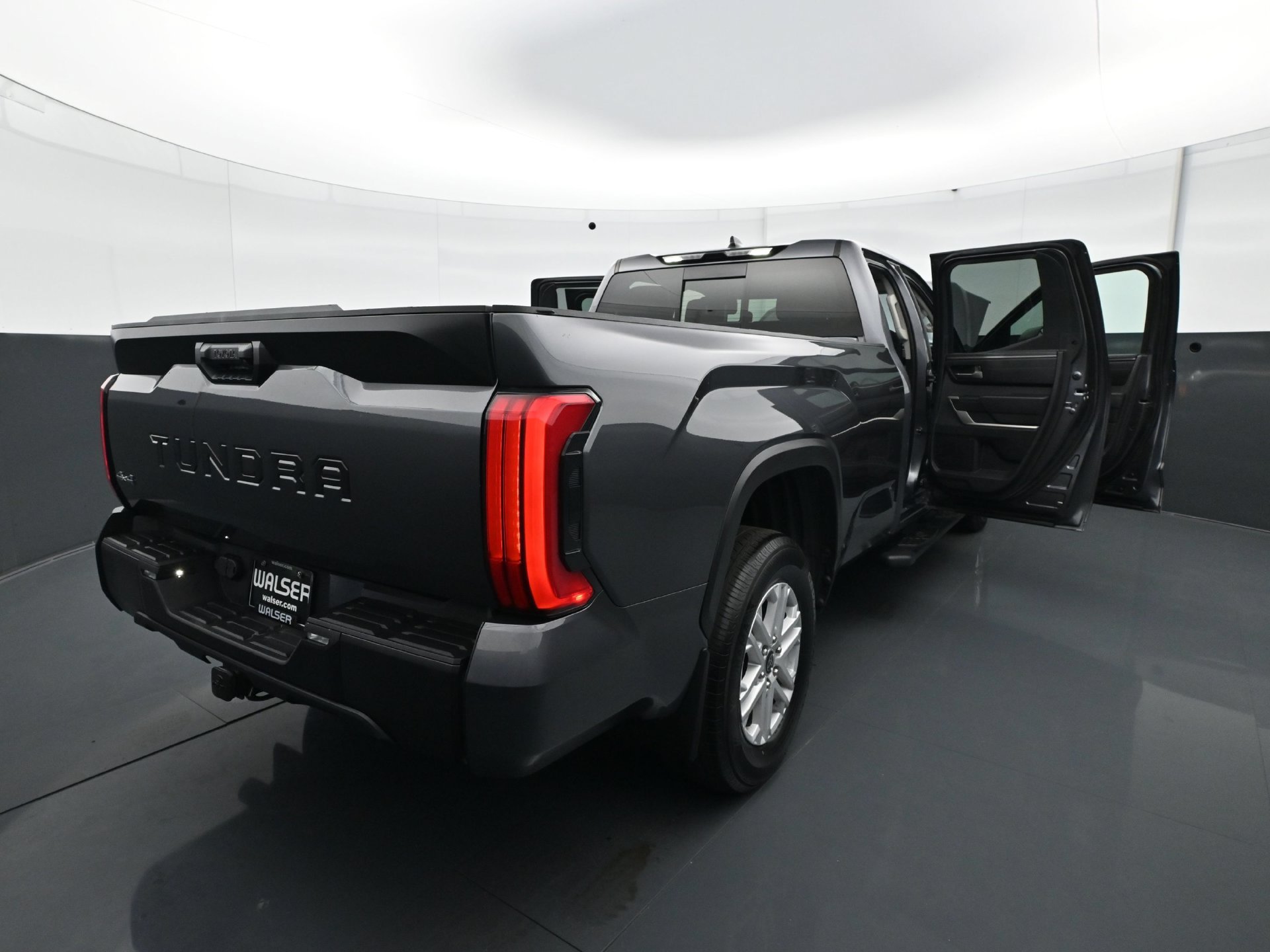 Used 2023 Toyota Tundra SR5 AWD/4WD image 31