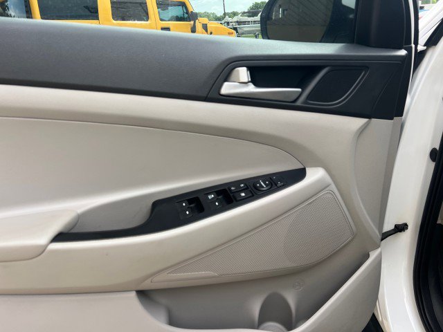 Used 2019 Hyundai Tucson SE image 18