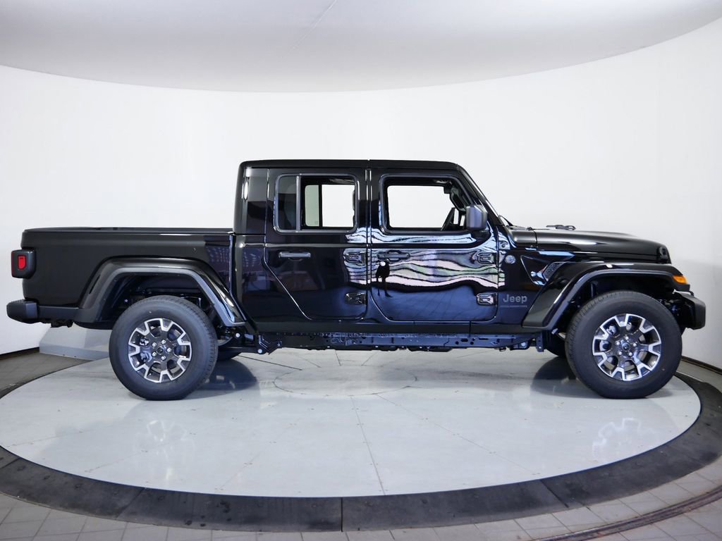 Certified 2024 Jeep Gladiator Sport w/ Premium Package image 9