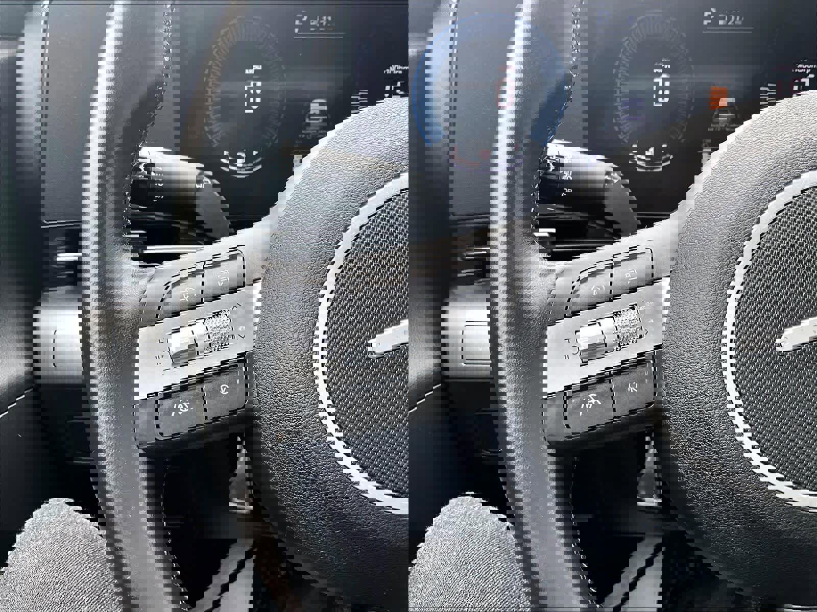 Used 2025 Hyundai Kona SEL AWD/4WD image 22