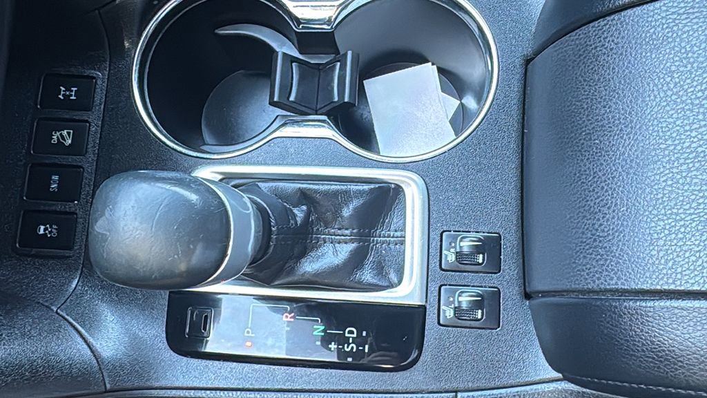 Used 2017 Toyota Highlander SE AWD/4WD image 15