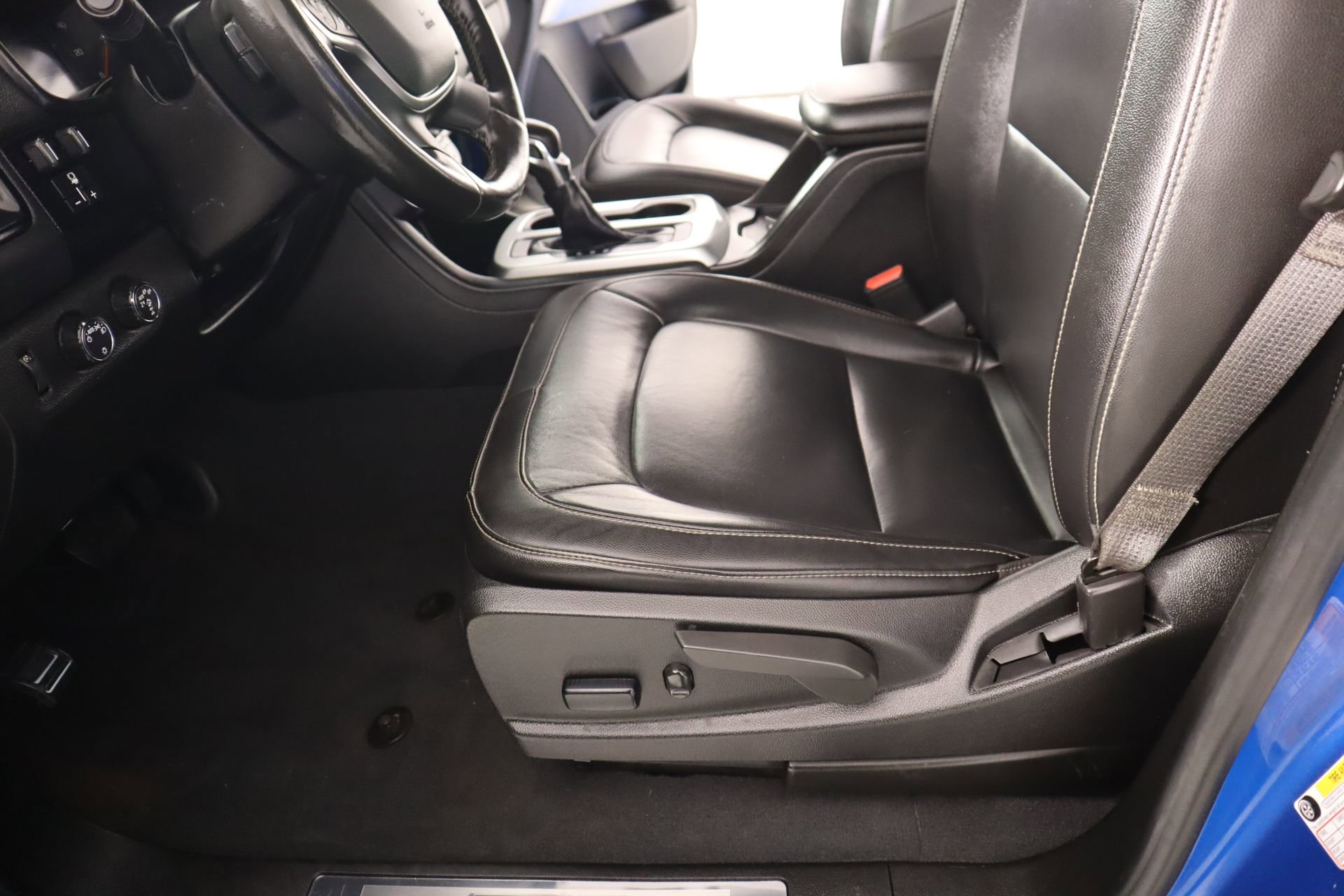 Used 2022 Chevrolet Colorado ZR2 image 13