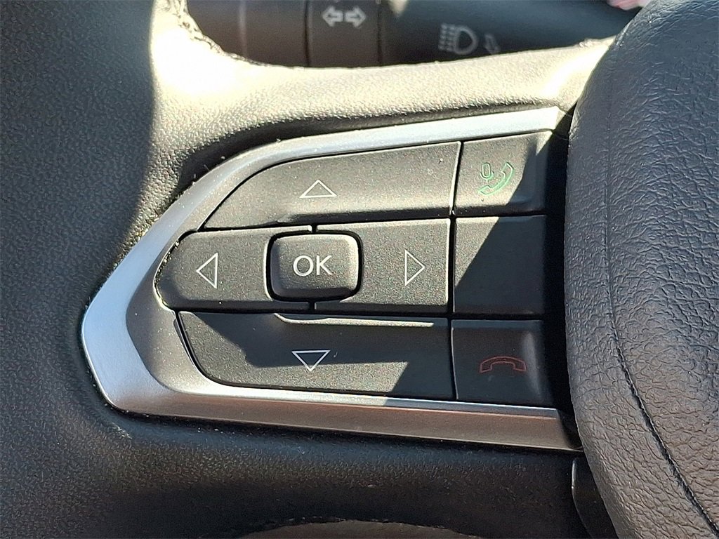 Used 2023 Jeep Compass Limited image 21