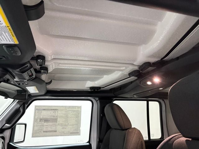 New 2026 Jeep Gladiator Sport AWD/4WD image 12