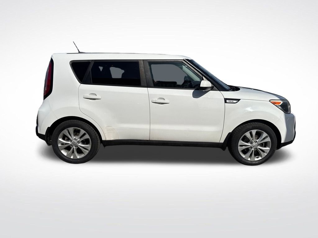 Used 2016 Kia Soul + FWD image 6