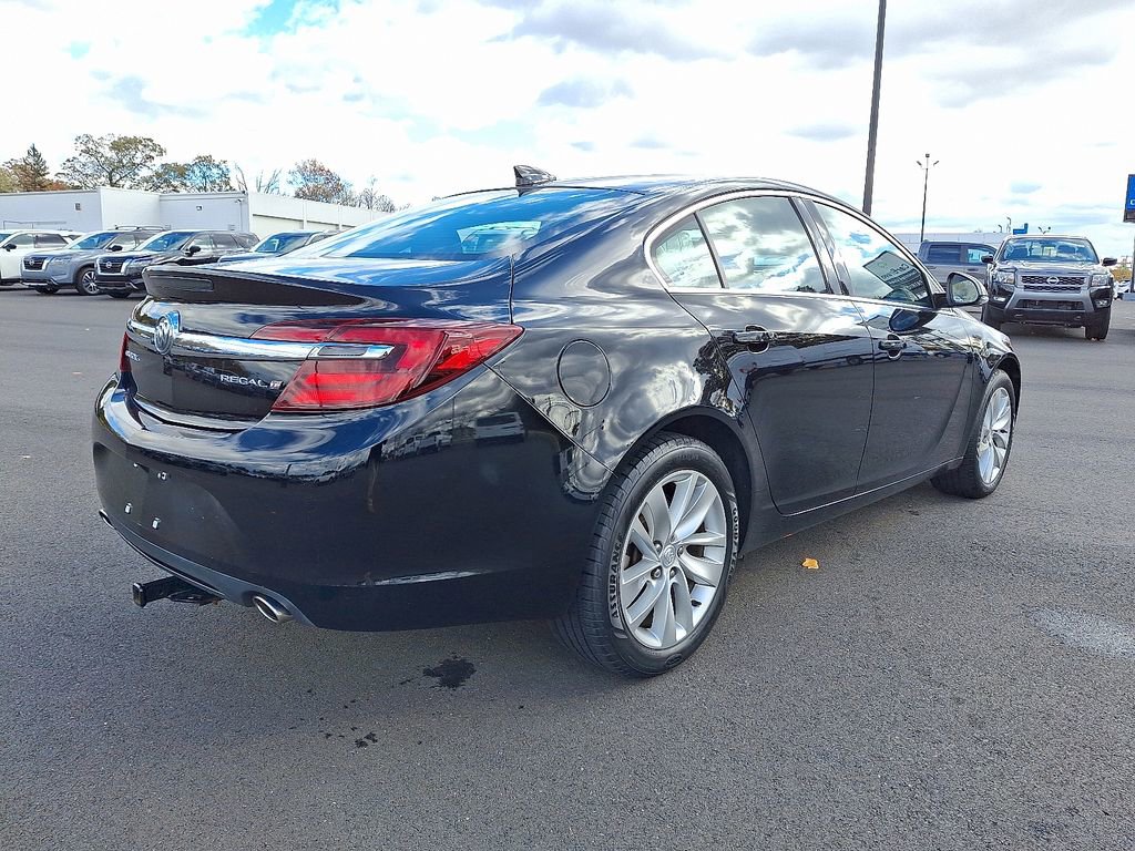 Used 2016 Buick Regal image 7